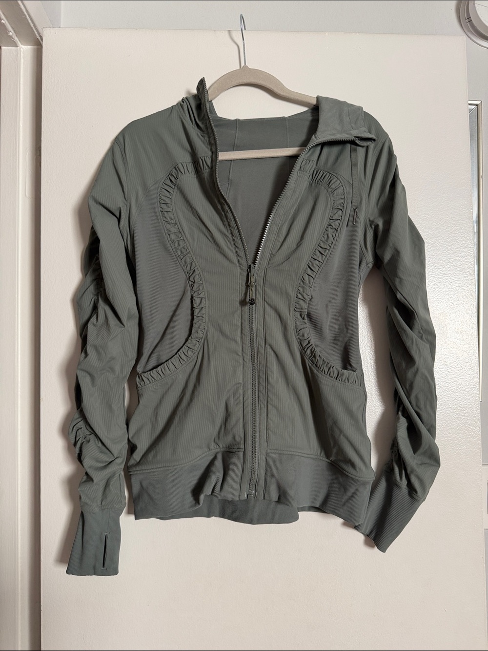 Lululemon dance, studio jacket, sage green